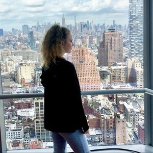 Meet your Posher, Avery